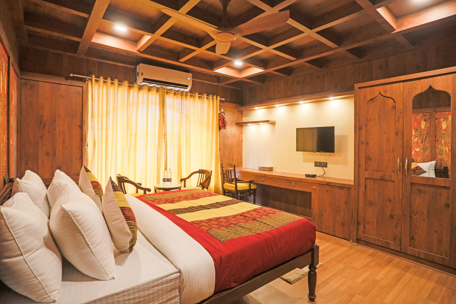 ekta houseboat by checkin statue of unity kevadia
