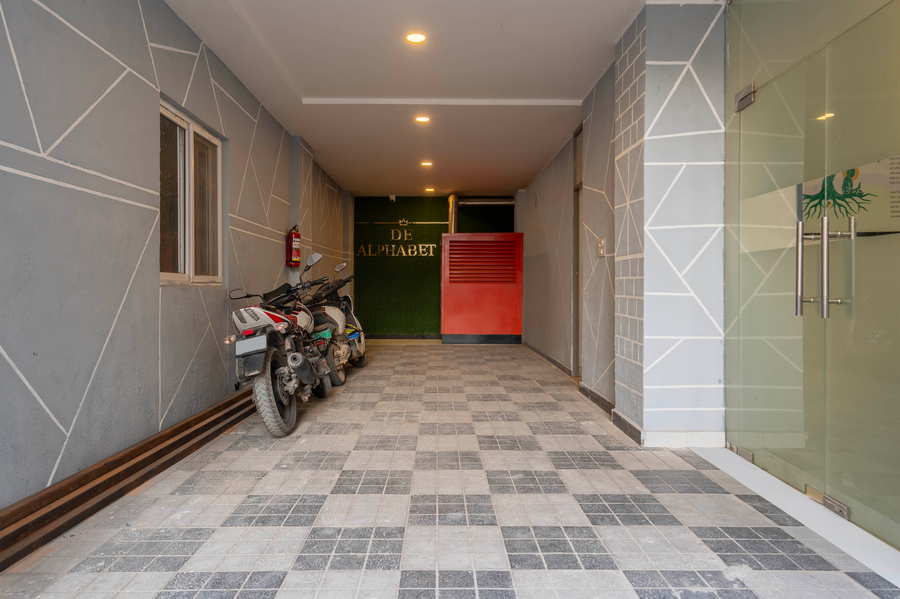 treebo de alphabet gachibowli