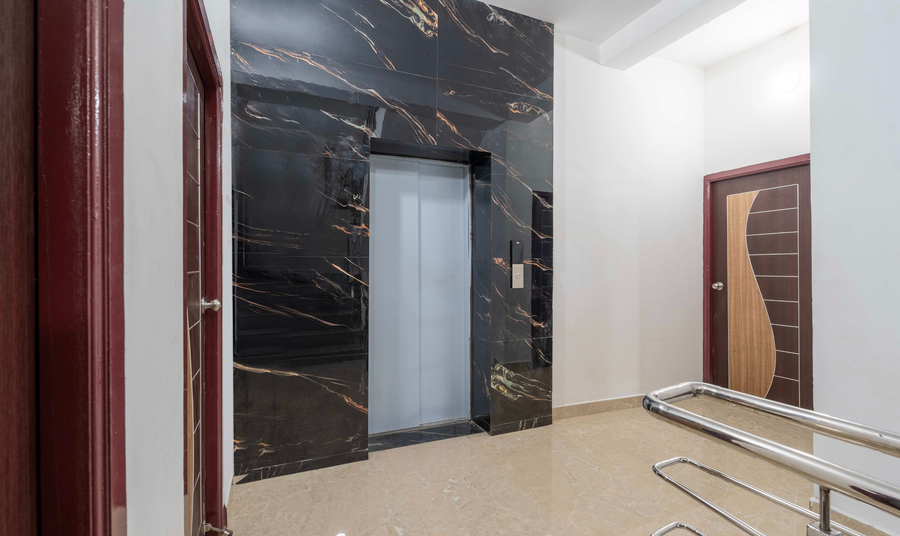 Treebo Royal Plaza, 700 Mts From Promenade Beach,,3 star