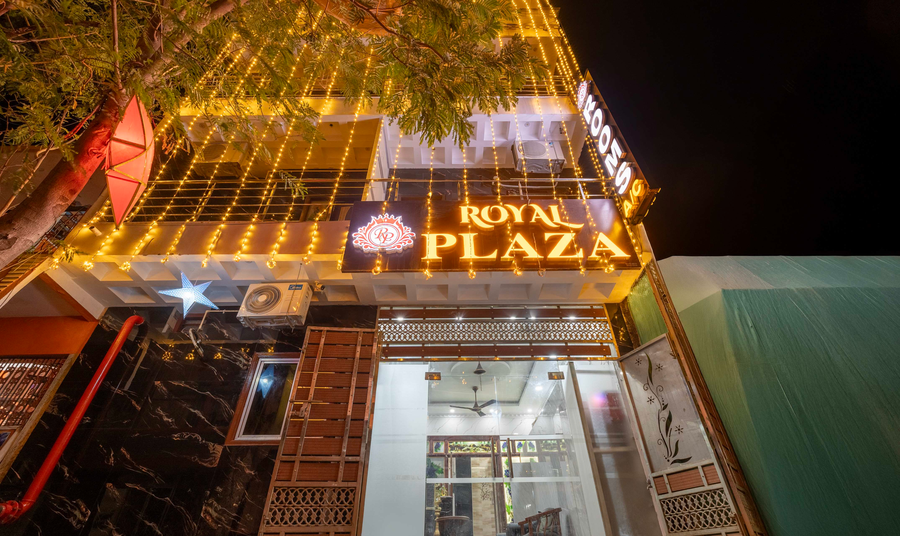 treebo royal plaza 700 mts from promenade beach