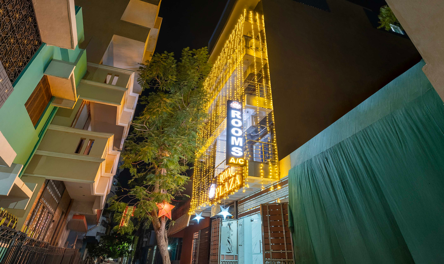 treebo royal plaza 700 mts from promenade beach