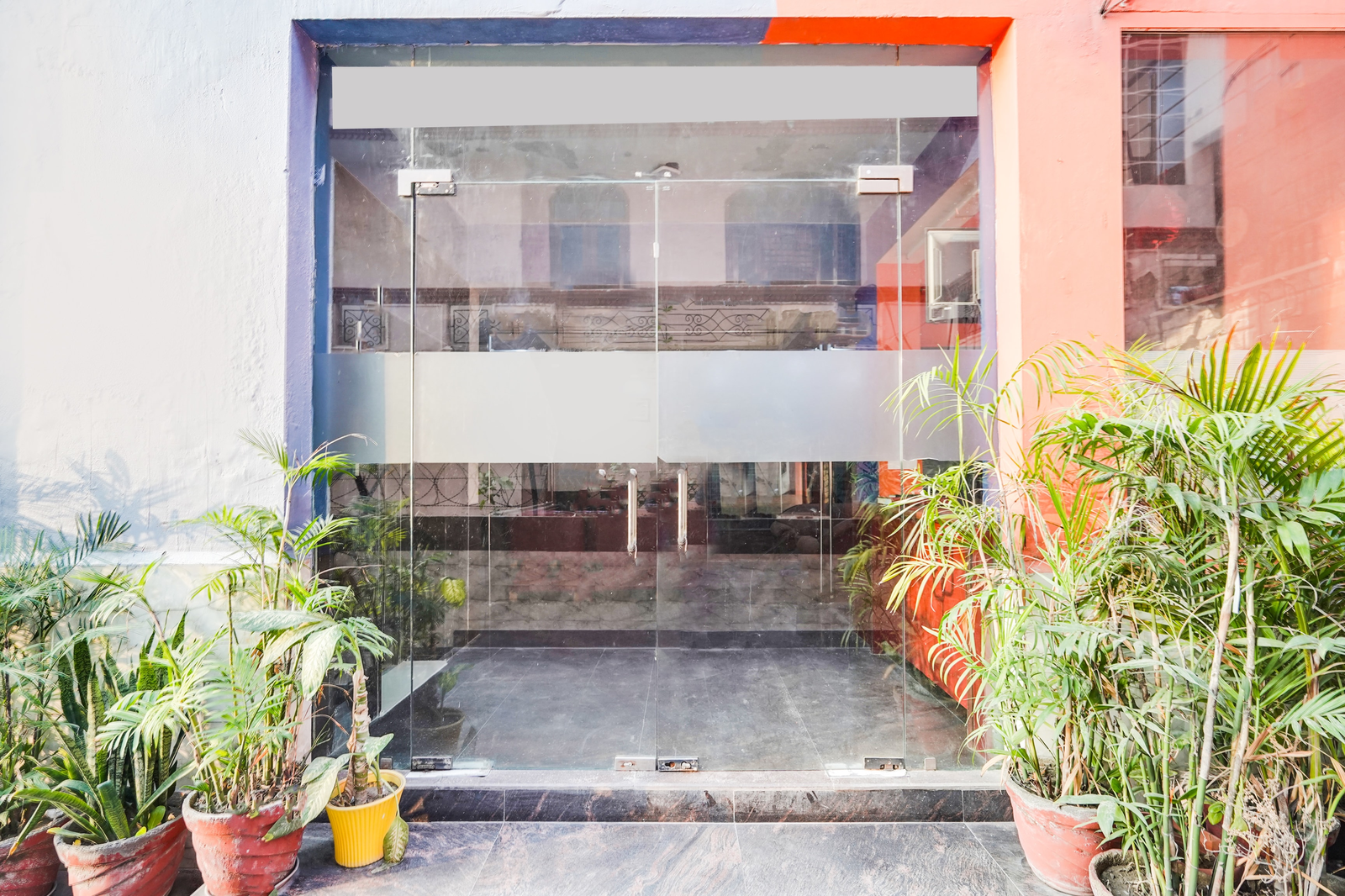 Super Townhouse Maithli Marg Sector 55 Formerly Red Roof,,4 star