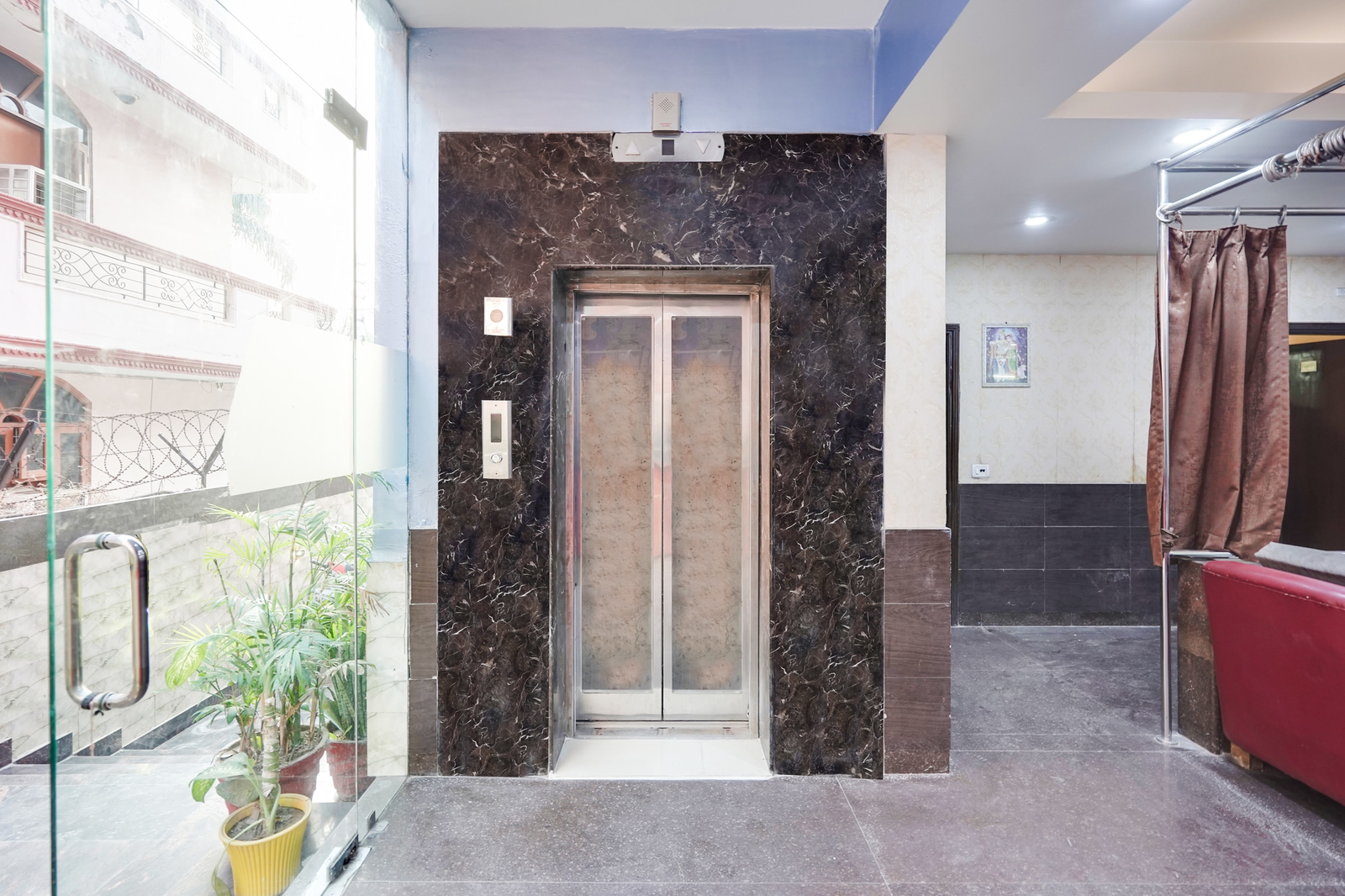 super townhouse maithli marg sector 55 formerly red roof