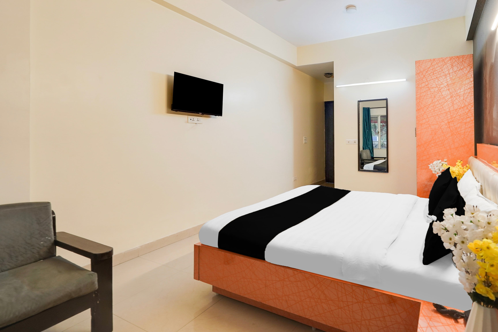 super townhouse maithli marg sector 55 formerly red roof