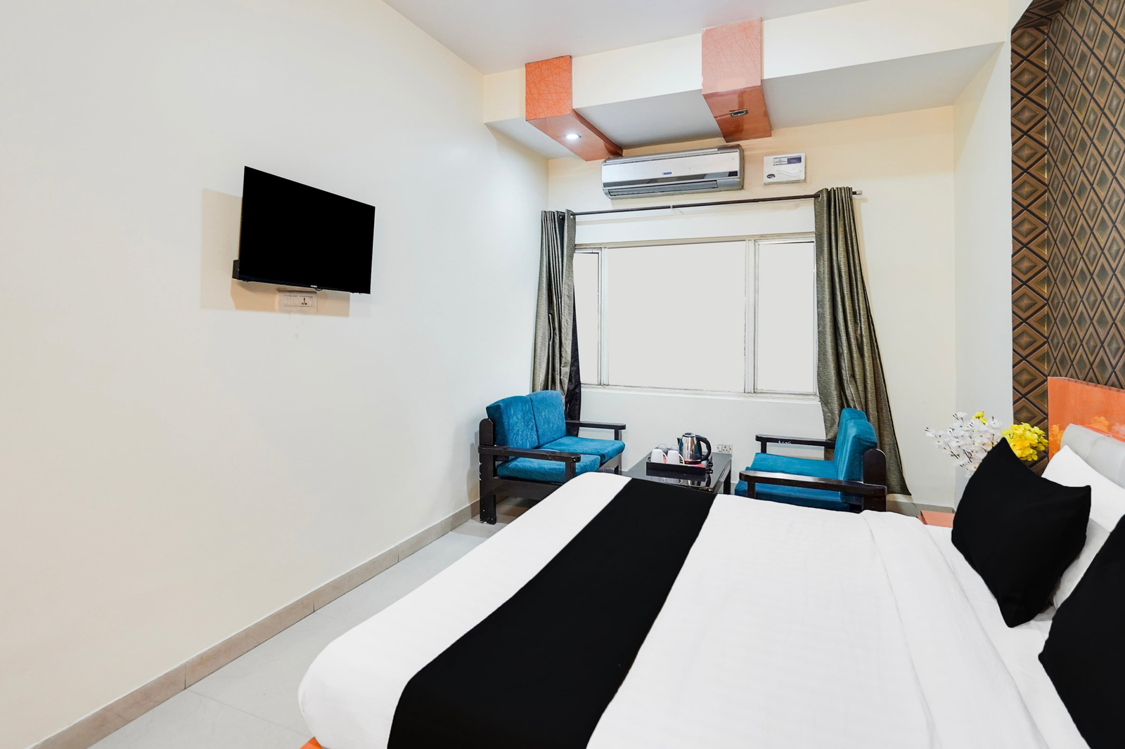 super townhouse maithli marg sector 55 formerly red roof