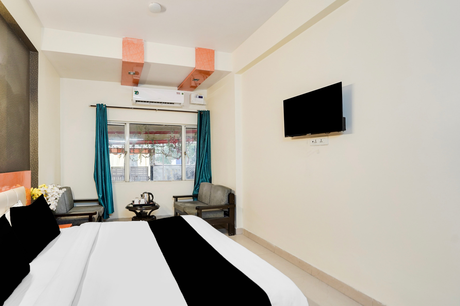 super townhouse maithli marg sector 55 formerly red roof