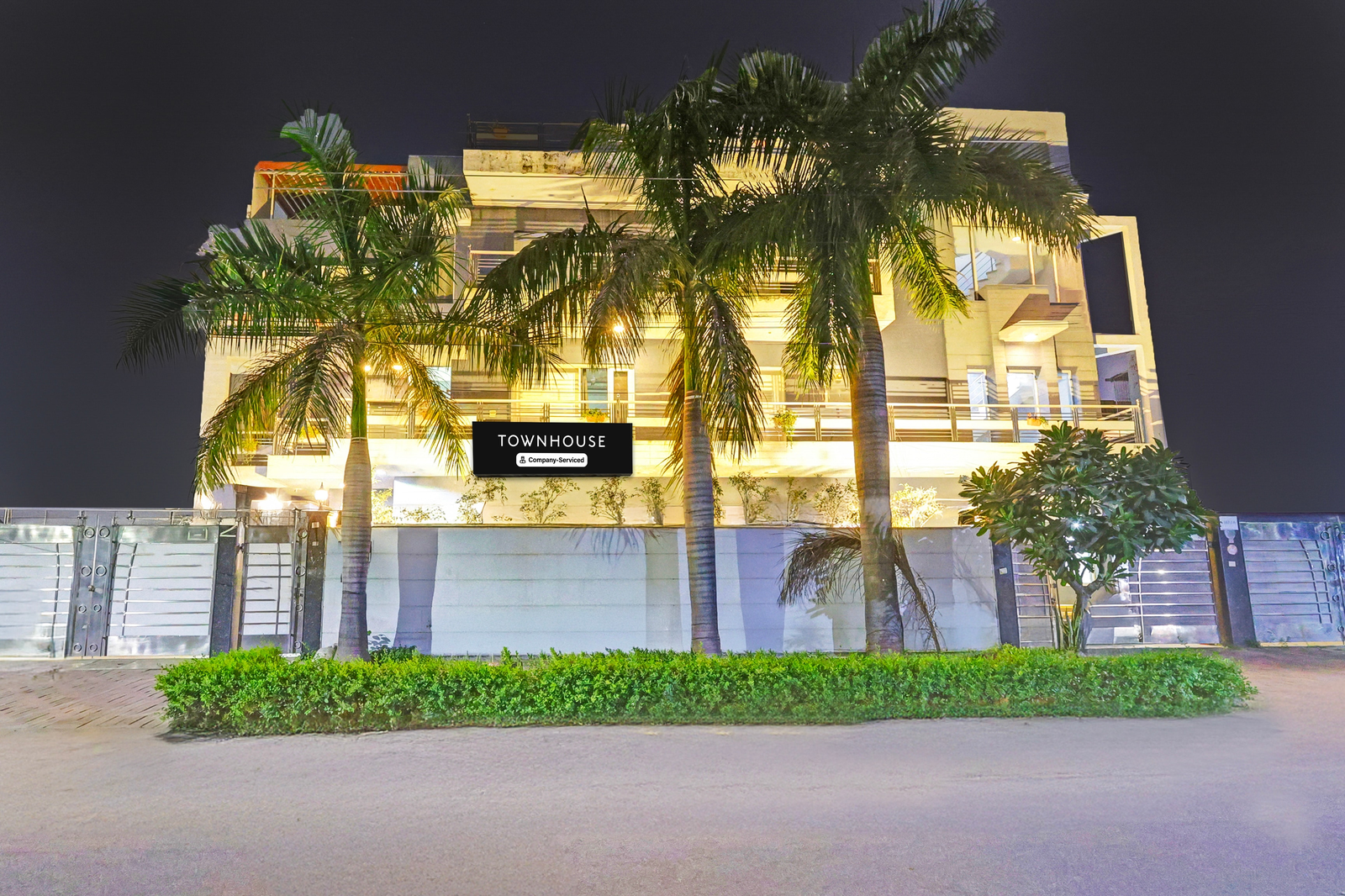 Super Townhouse Sector 49 Sohna Road,,4 star