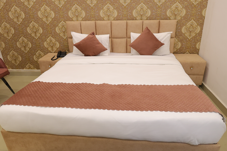 the sandalwood by la carnation