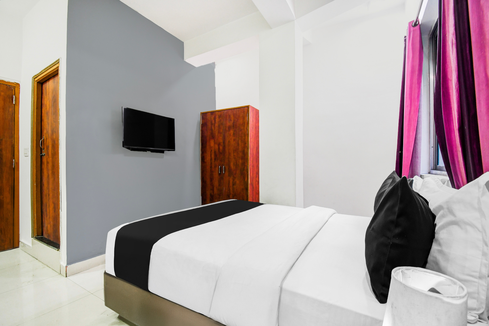 super hotel o uttar panchanna