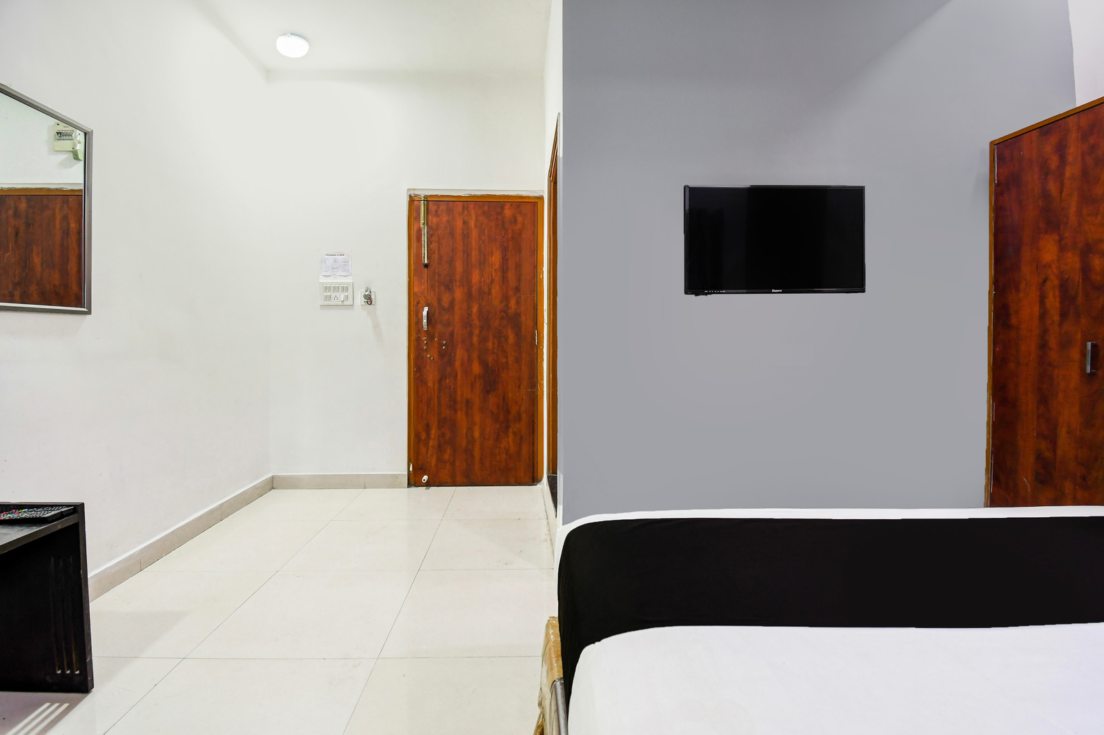 super hotel o uttar panchanna