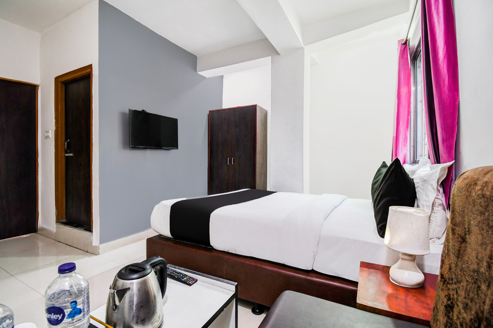 super hotel o uttar panchanna