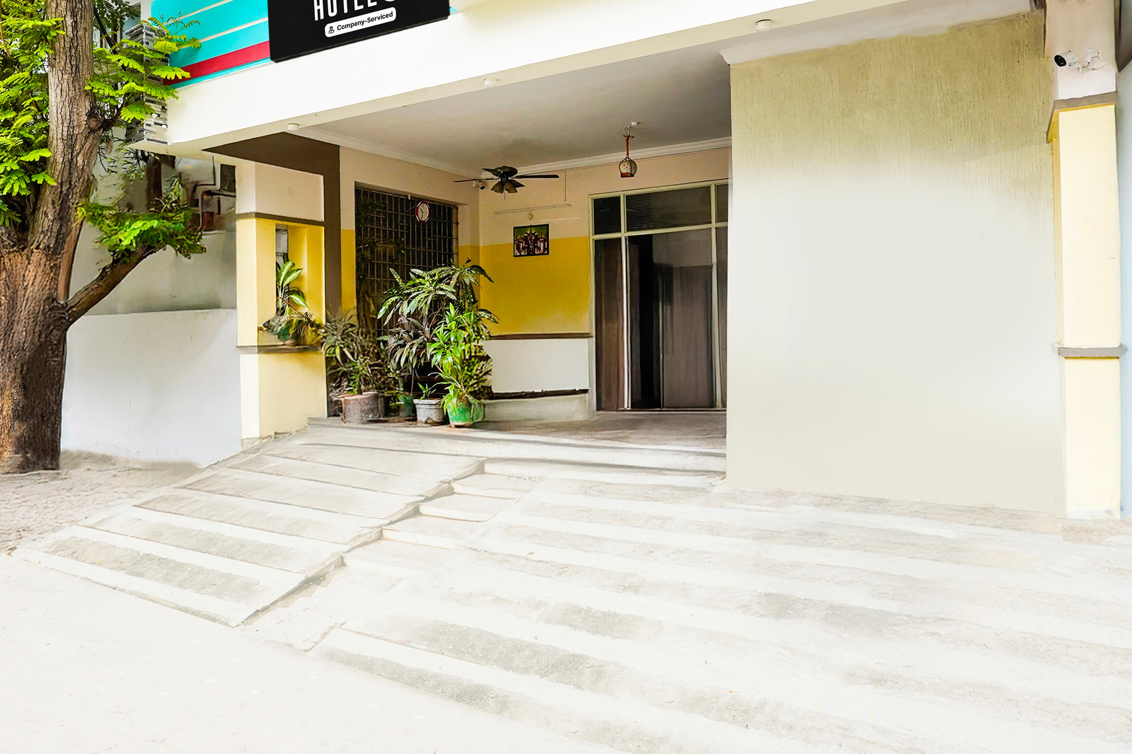 Hotel O Karakambadi Road Near Leela Mahal Circle,India>>Tirupati,3 star