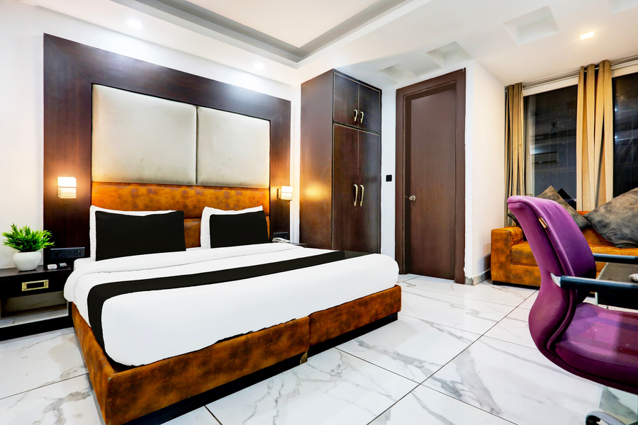 super townhouse sector 52 near artemis hospital