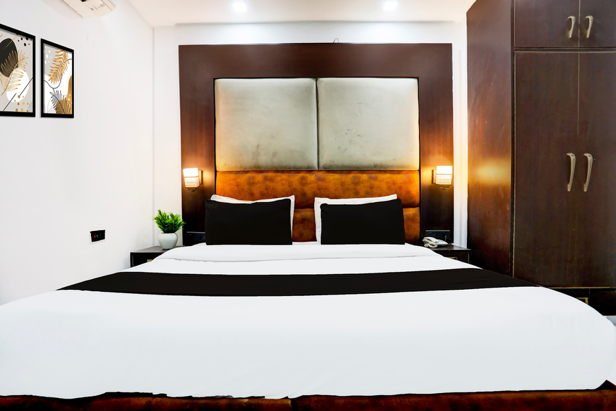 super townhouse sector 52 near artemis hospital