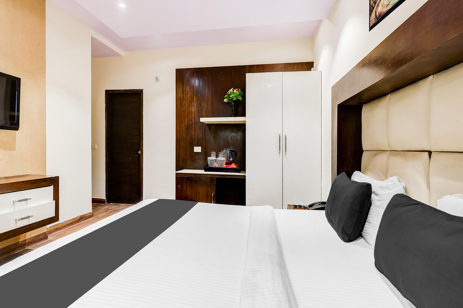 super townhouse oak sector 25 gurgaon