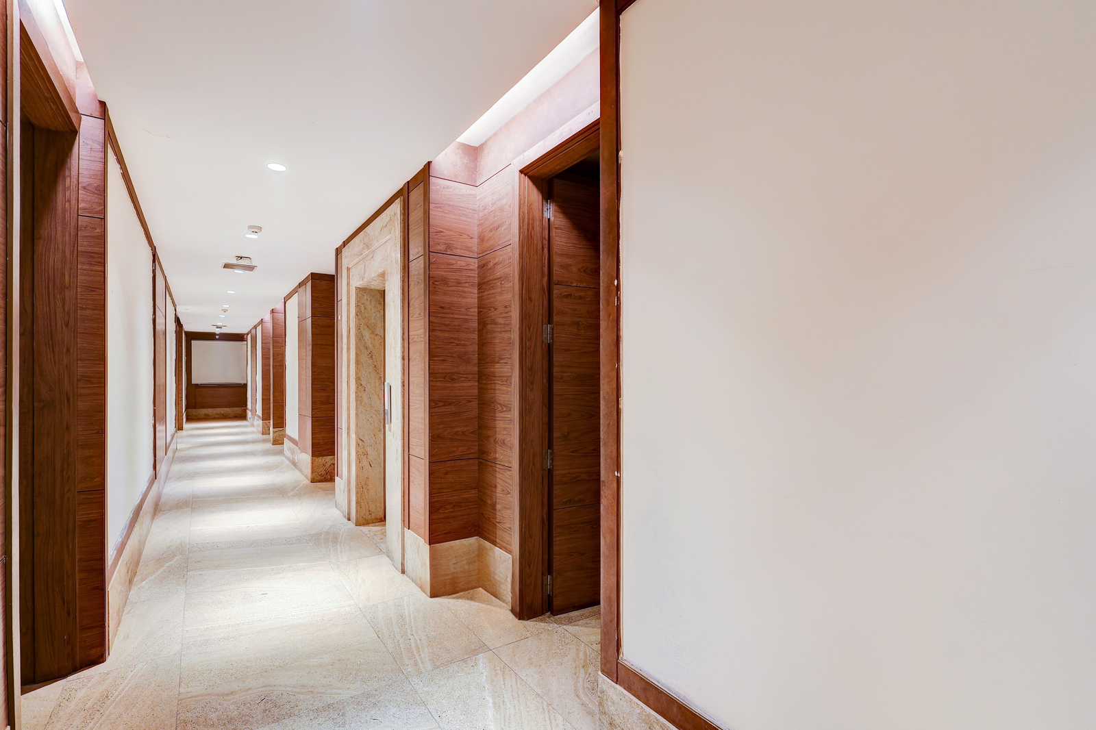 Townhouse Chhatarpur Near Metro Park,,3 star