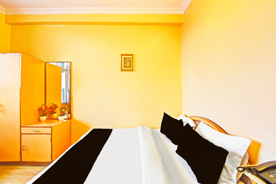 hotel o hathroi market near dhuleshwar garden