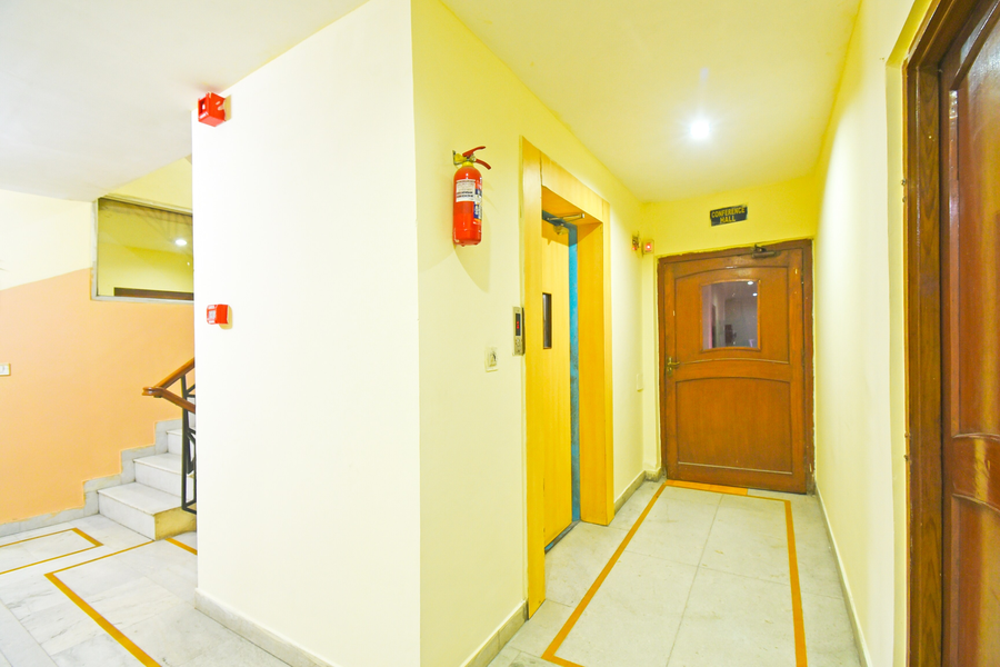 Super Collection O Hathroi Market Near Dhuleshwar Garden Formerly Hotel Rishi,HATHROI, JAIPUR,3 star