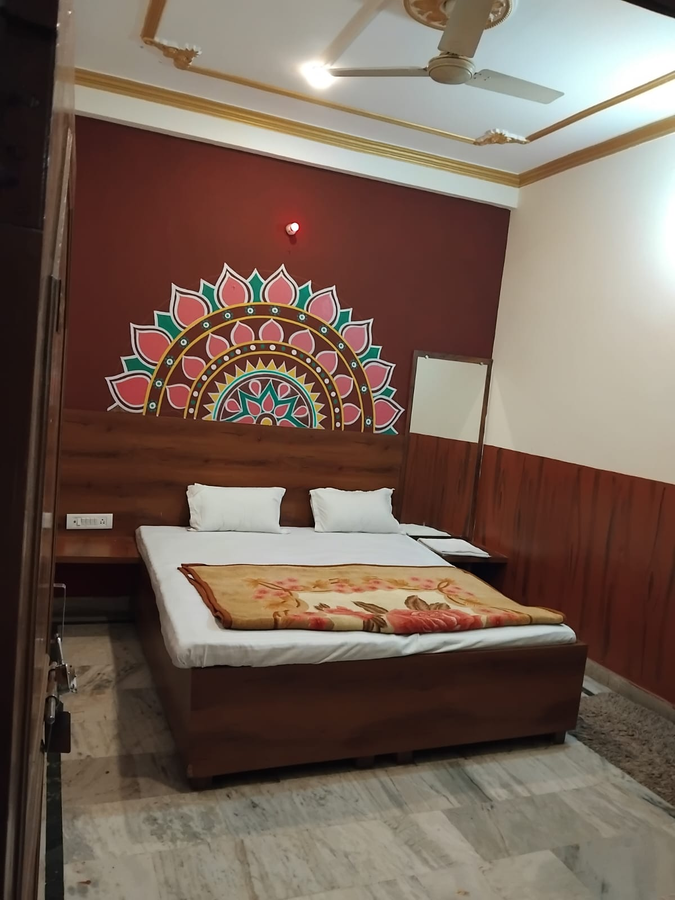 Hotel Rudra,,3 star