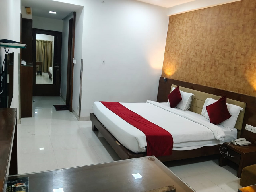 hotel raviraj