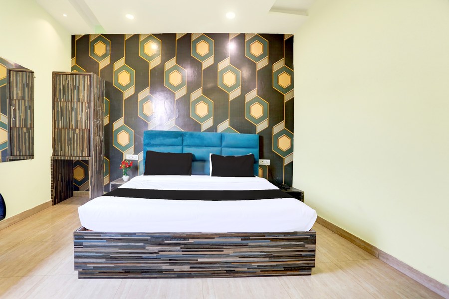 townhouse ajit nagar near golden temple