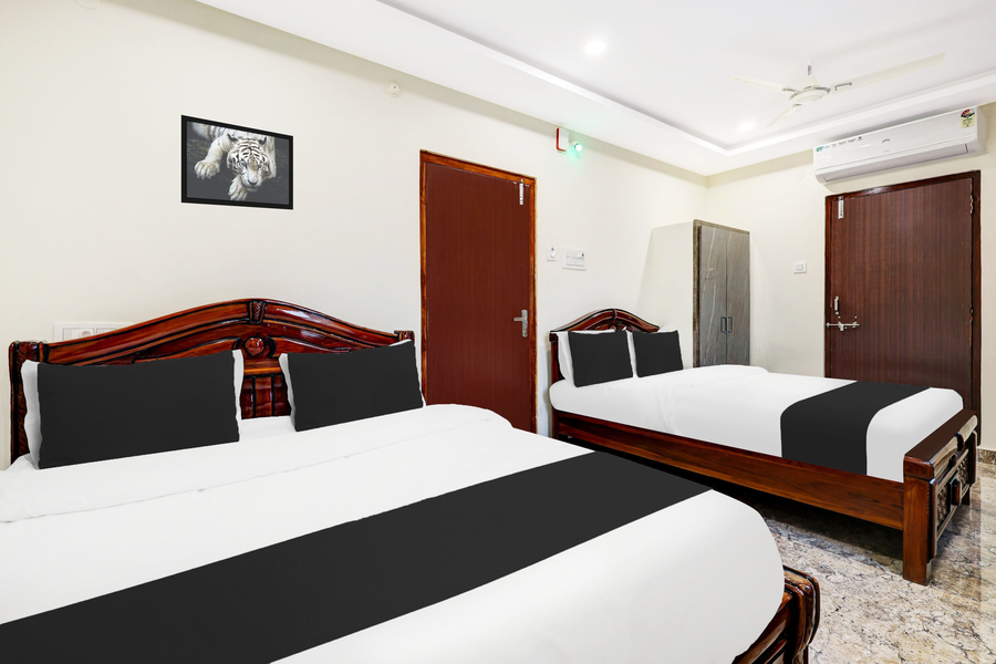super hotel o vizianagaram near railway station