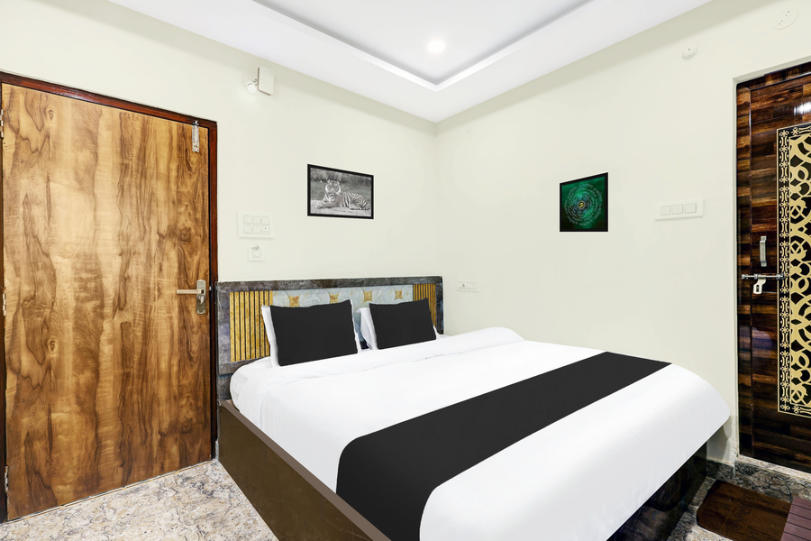 super hotel o vizianagaram near railway station