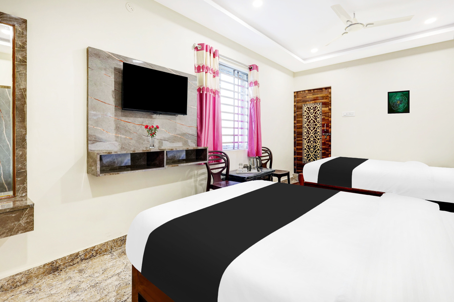 super hotel o vizianagaram near railway station