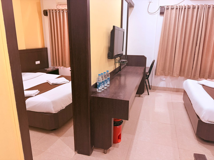 Hotel Mathura Inn,Near Sai Baba Temple,3 star