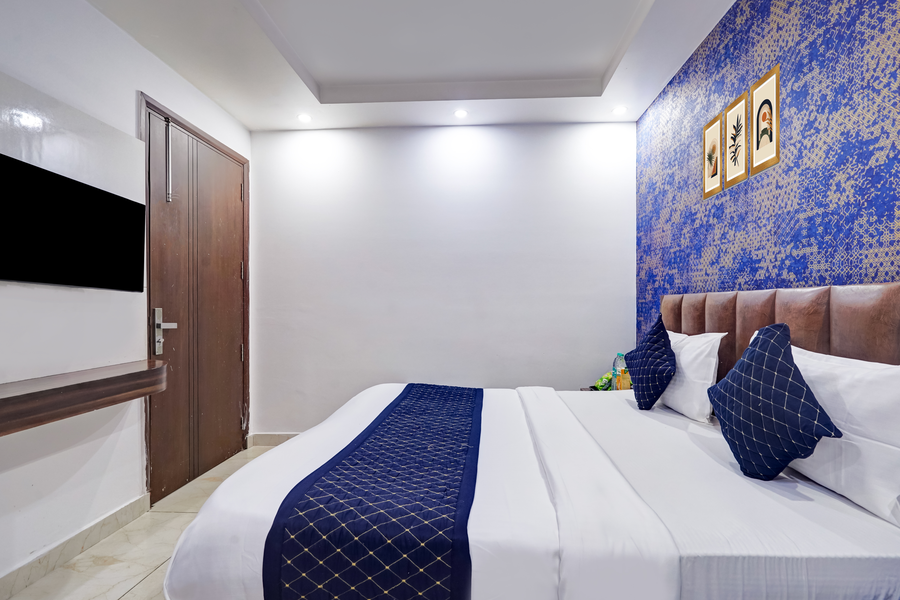 hotel king plaza near igi airport by rmaap group