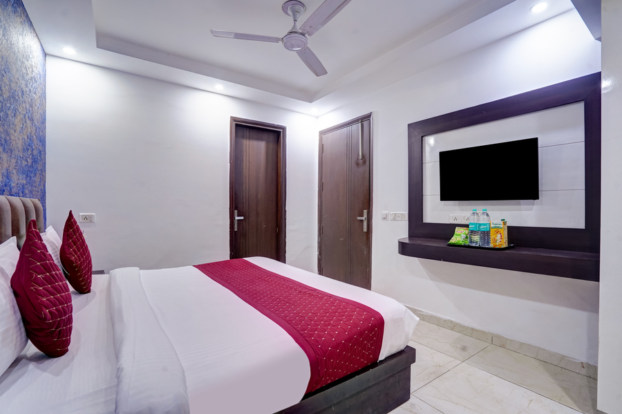 hotel king plaza near igi airport by rmaap group