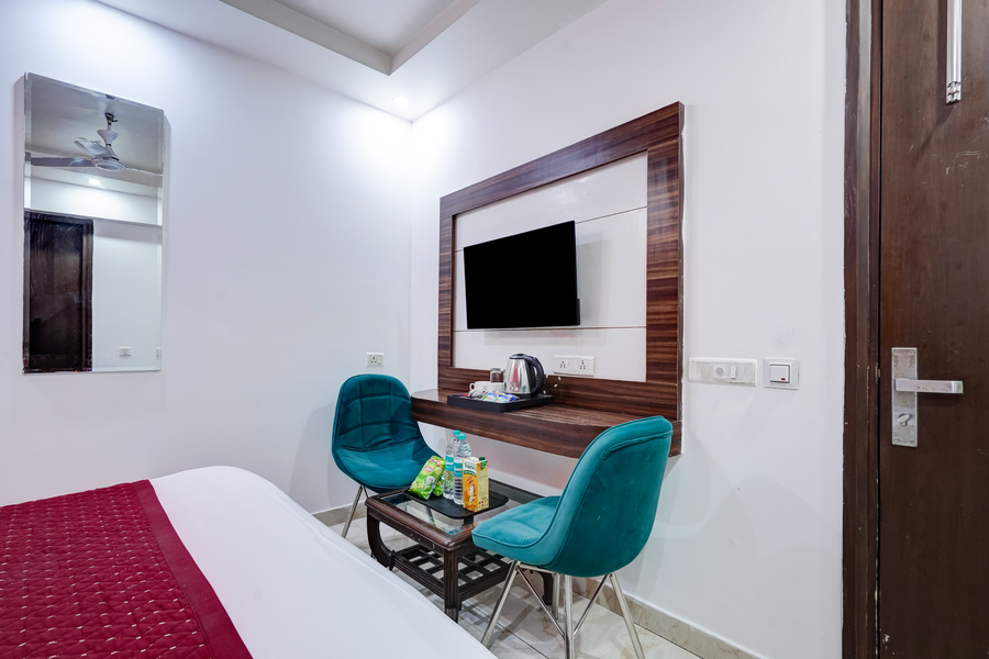 hotel king plaza near igi airport by rmaap group