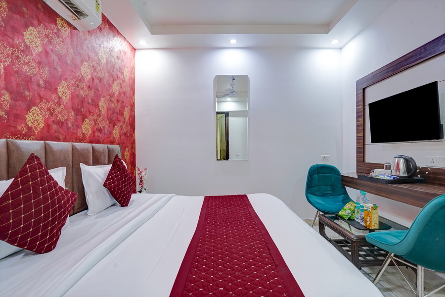 hotel king plaza near igi airport by rmaap group