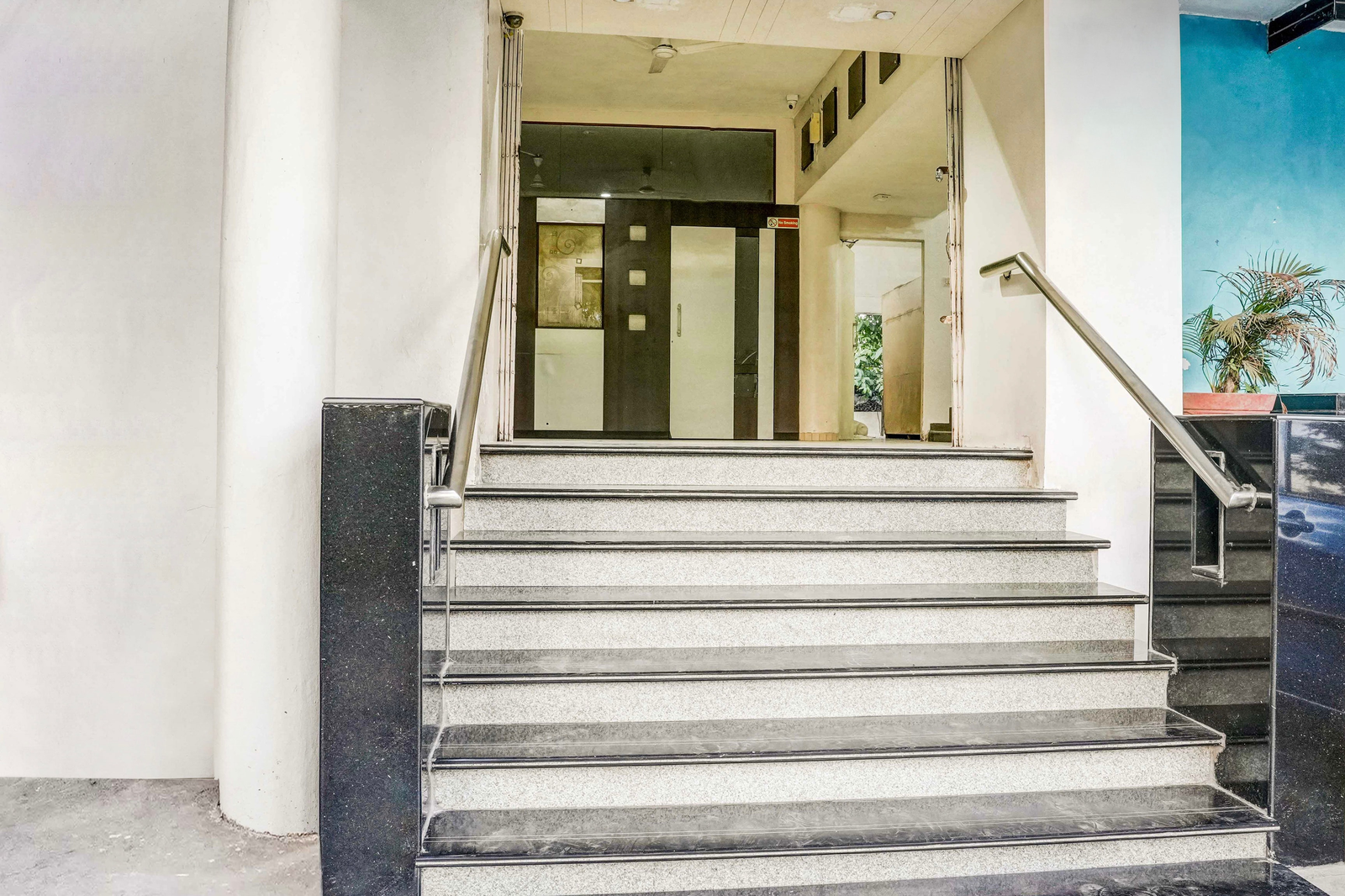 Super Hotel O Nashik,Nashik - Pune Road,3 star