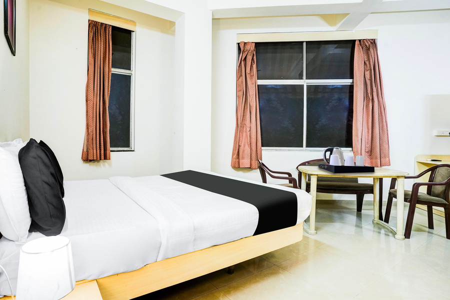 super hotel o nashik