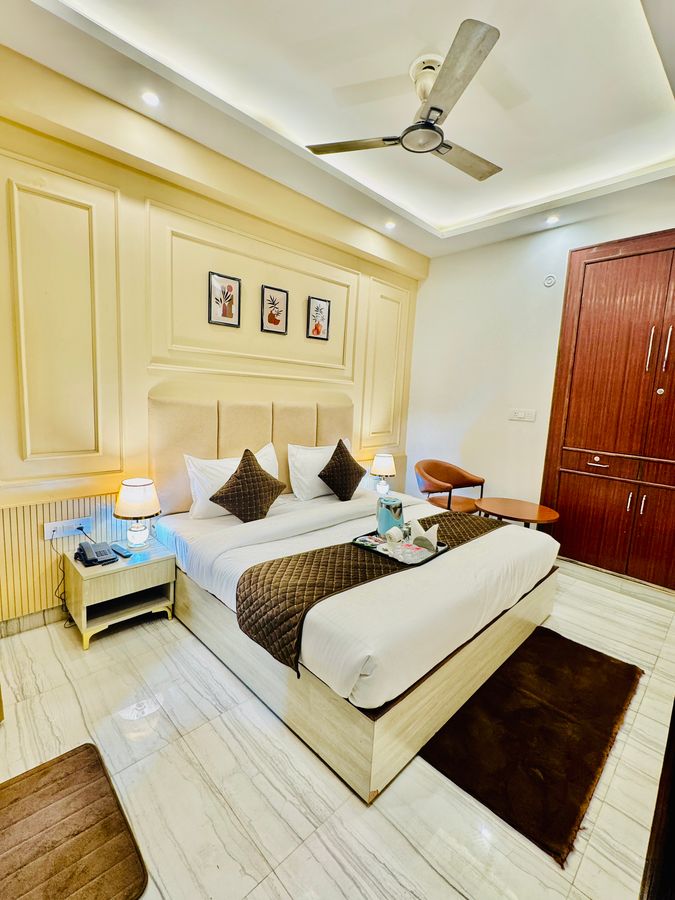Hotel Classic Crowne,Kapashera, Delhi,3 star