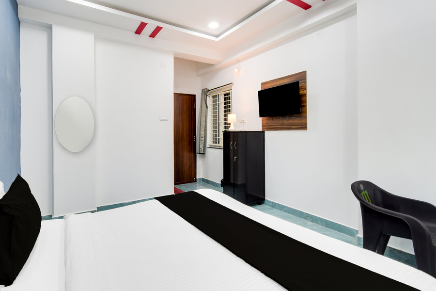 super townhouse hitech city near yashoda hospital