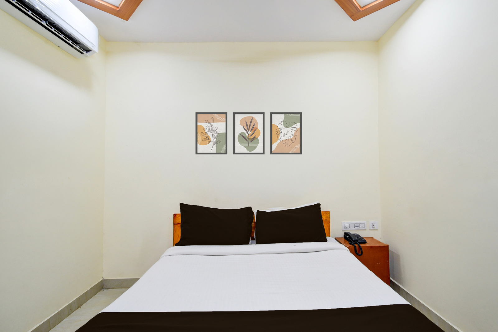 super hotel o bolligudem