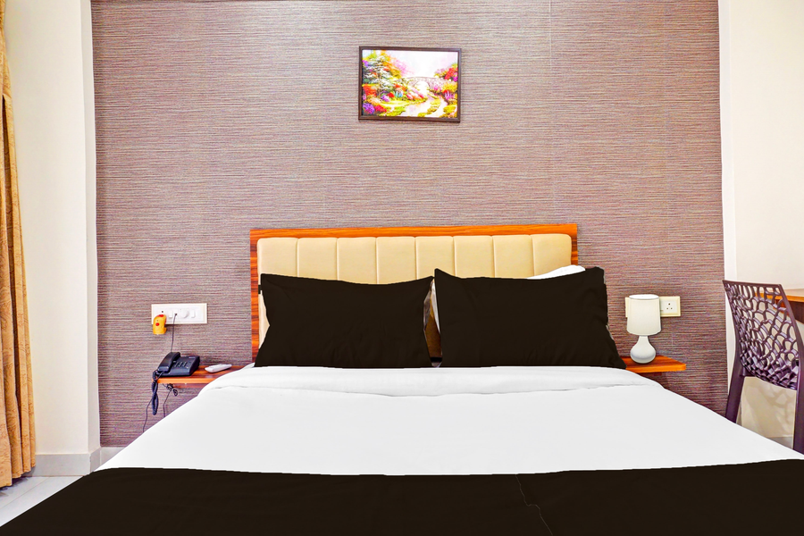 townhouse amanora park town formerly samrat inn