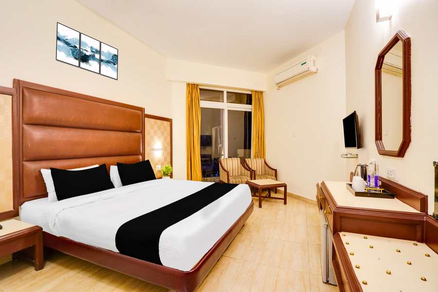 super townhouse oak silver city chowk formerly hw residency