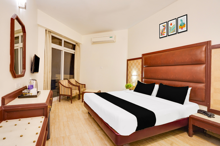 super townhouse oak silver city chowk formerly hw residency