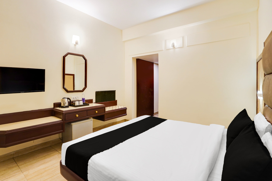 super townhouse oak silver city chowk formerly hw residency