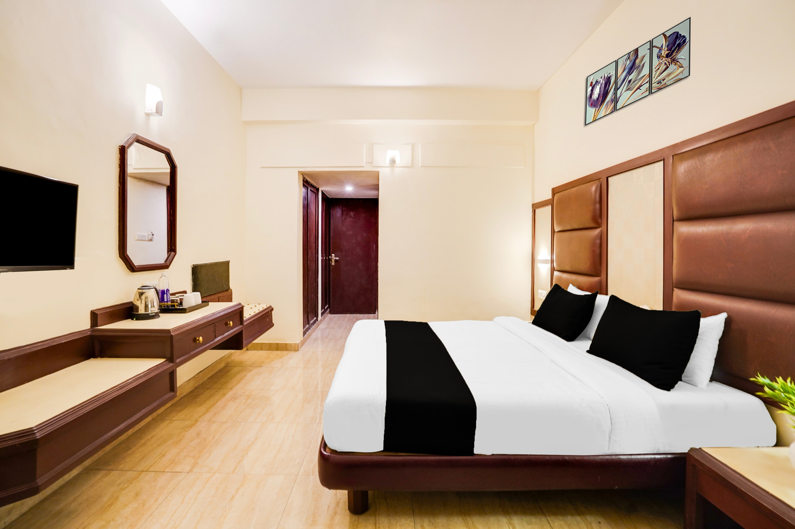 super townhouse oak silver city chowk formerly hw residency