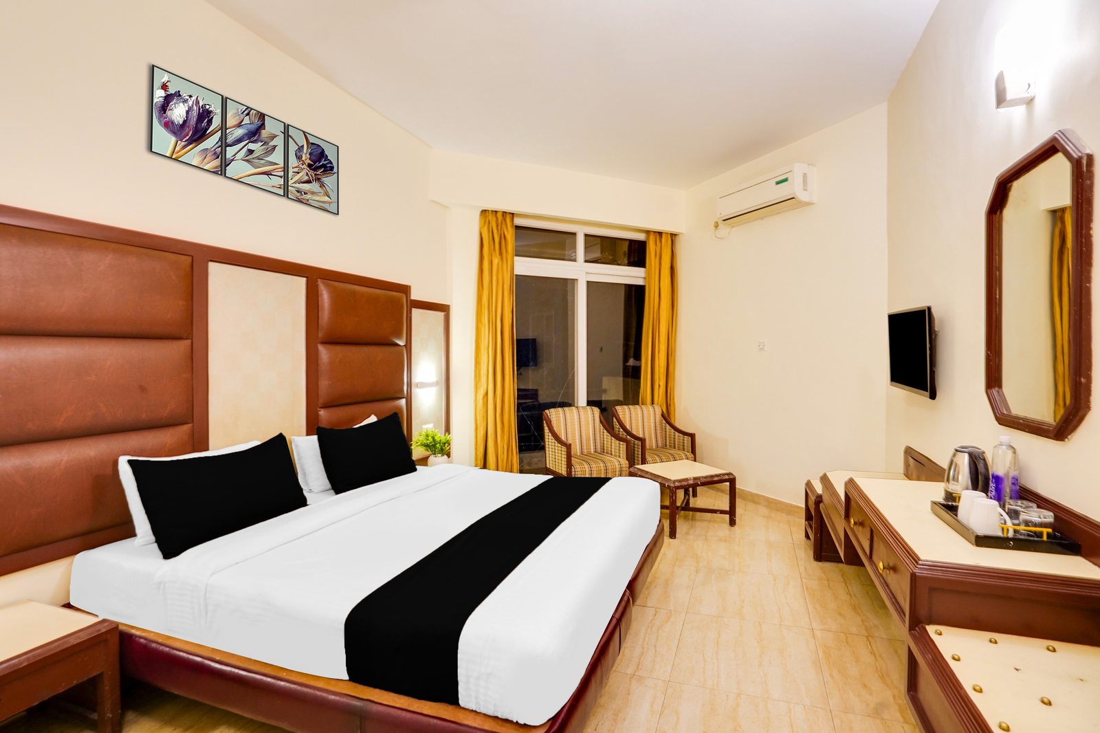 super townhouse oak silver city chowk formerly hw residency