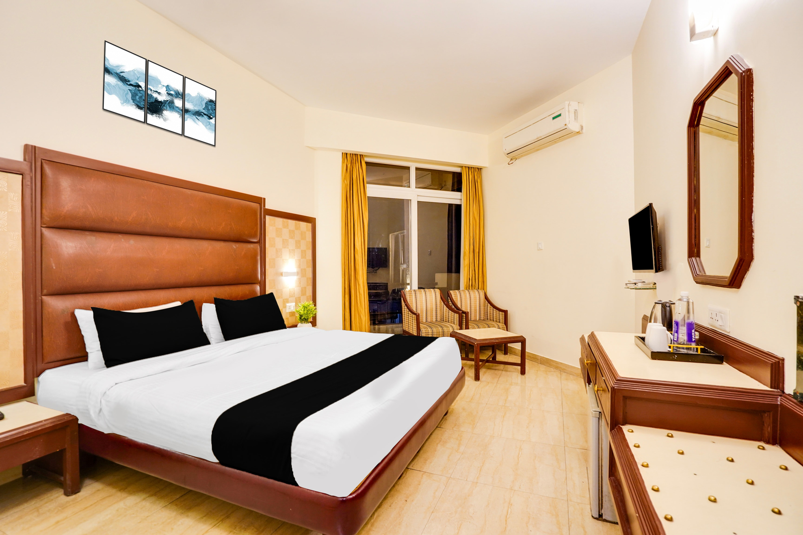 super townhouse oak silver city chowk formerly hw residency