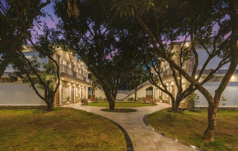 river heritage resort