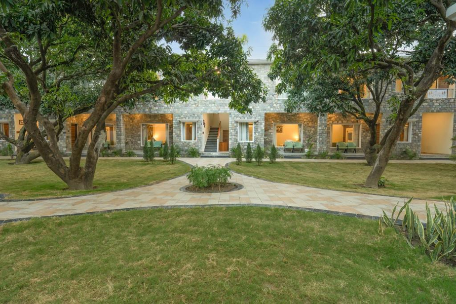 river heritage resort