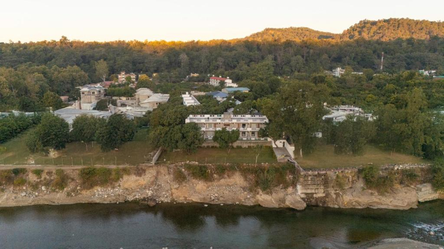 river heritage resort