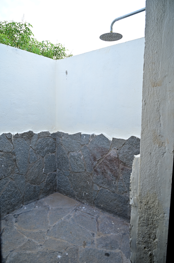 the hampi cafe