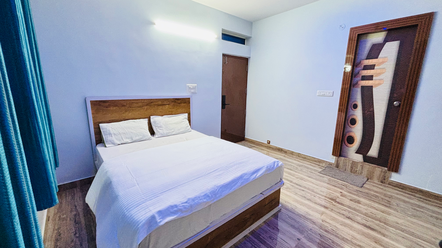 iroomz ssv hotel 30 km from bangalore
